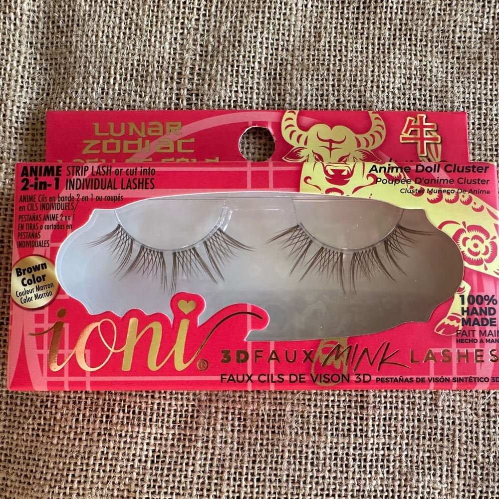 Ioni Lunar Zodiac Lashes in Ox. BROWN lashes.